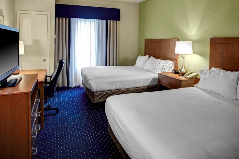 Standard Room, 2 Queen Beds, Roll-in Shower (Communications, Mobility Accessible) - Photo 1