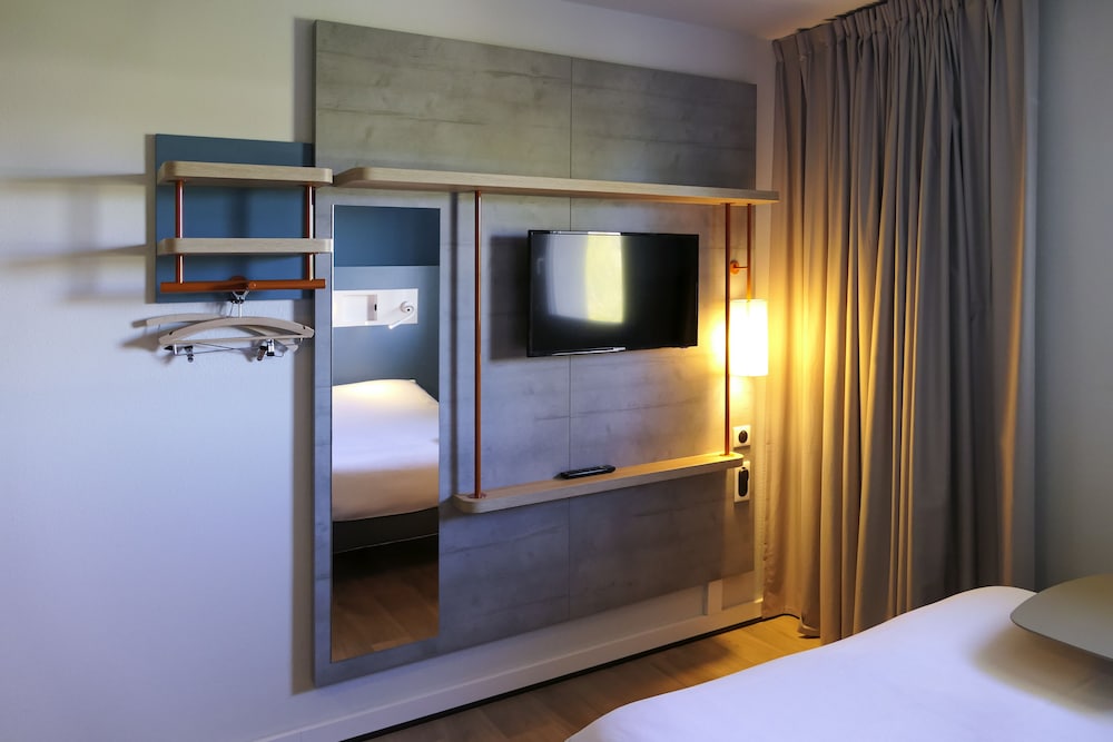 Room, Multiple Beds - Photo 6