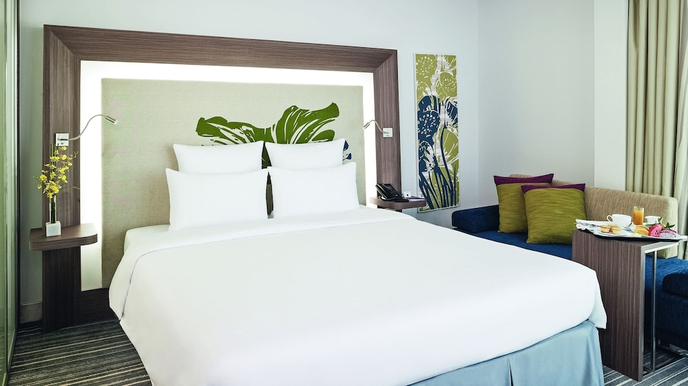Superior Room, 1 King Bed photo 2