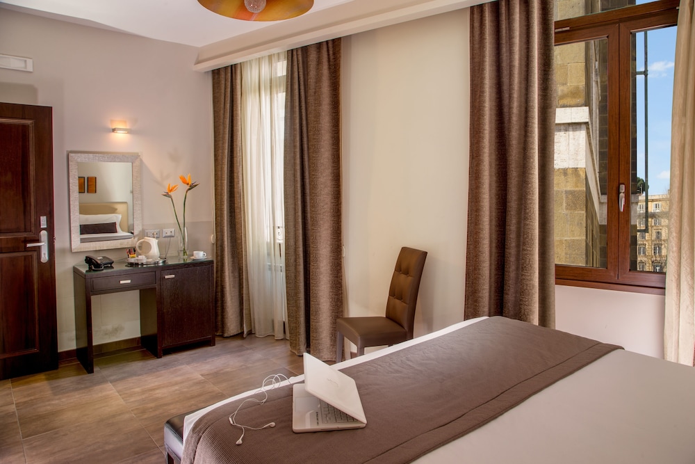 Deluxe Double Room - Photo 6
