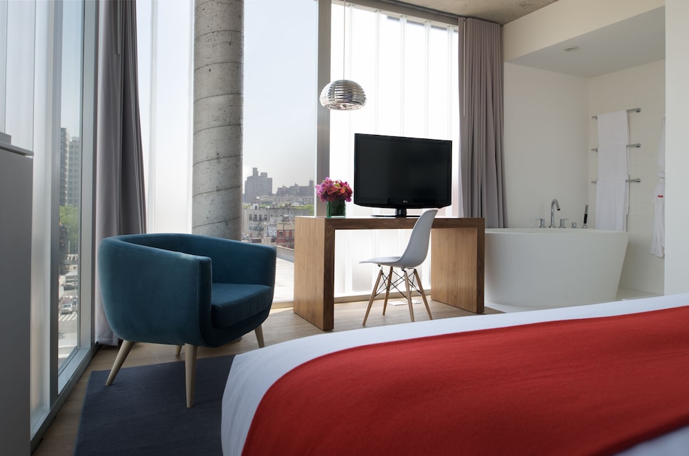 Superior King Corner Room