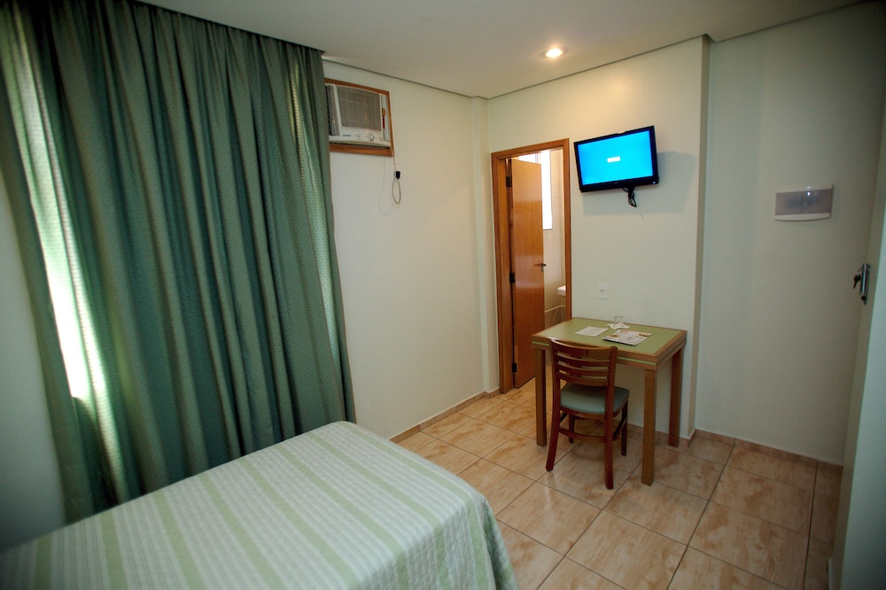 Standard Room photo 2