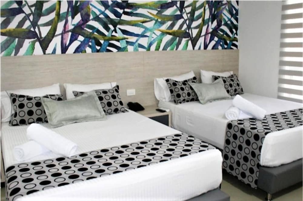 Standard Room, 2 Double Beds photo 1