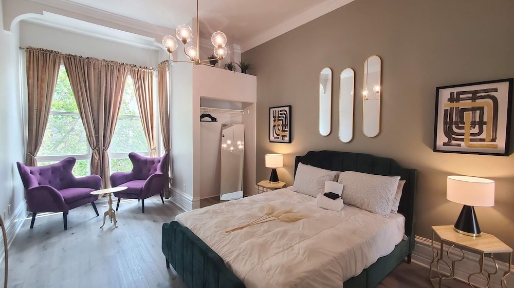 Economy Room
