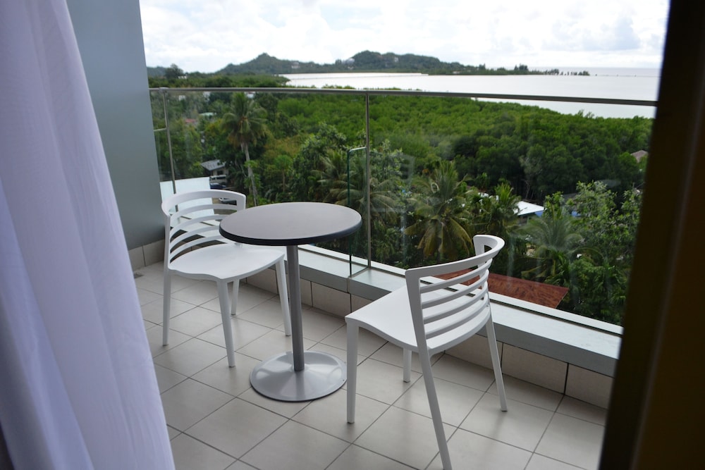 Premium Sea View Room - Photo 3