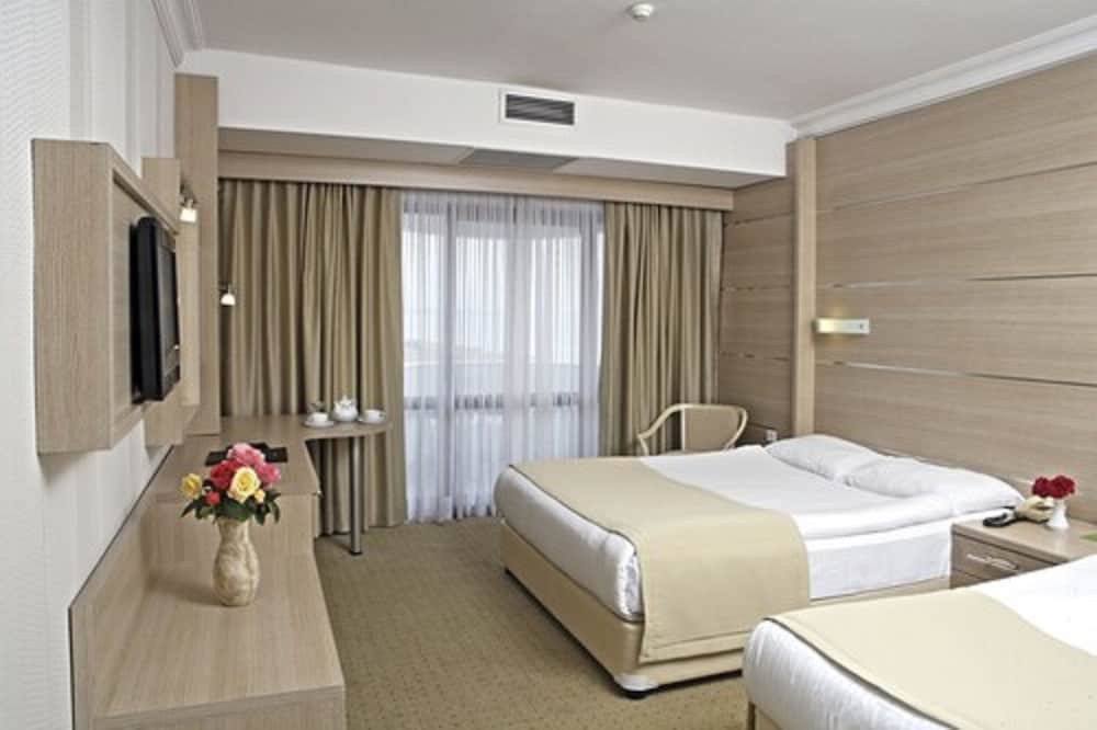 Standard Room photo 3