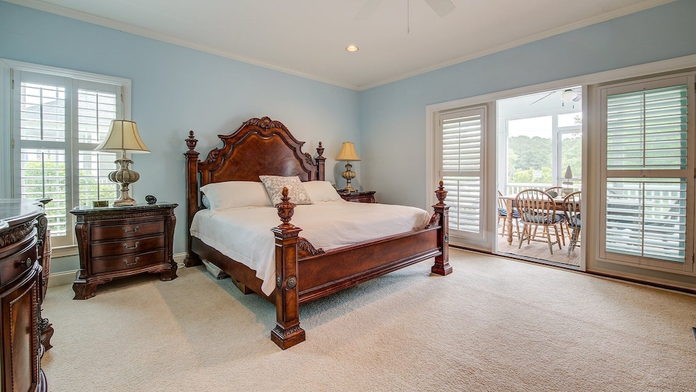 House, 4 Bedrooms photo 2