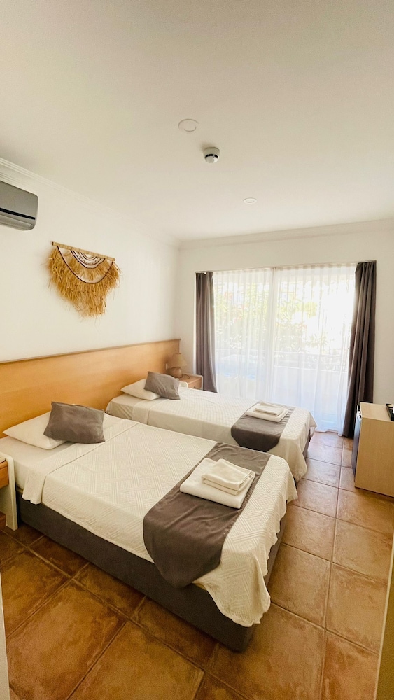 Standard Twin Room photo 1
