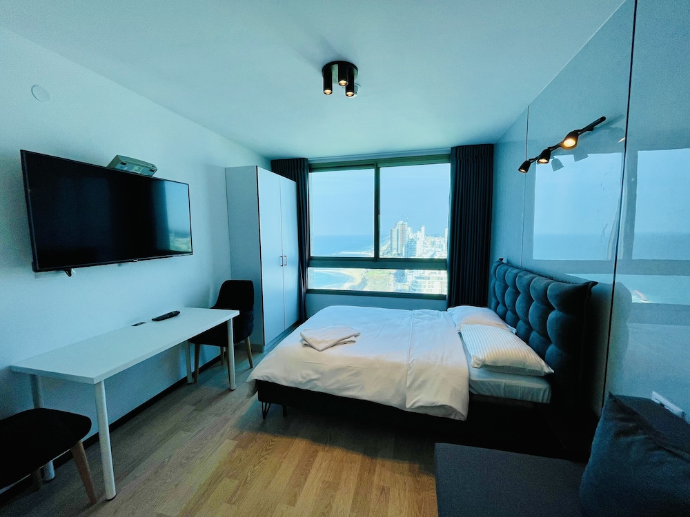 Family Triple Room, Sea View - Photo 13