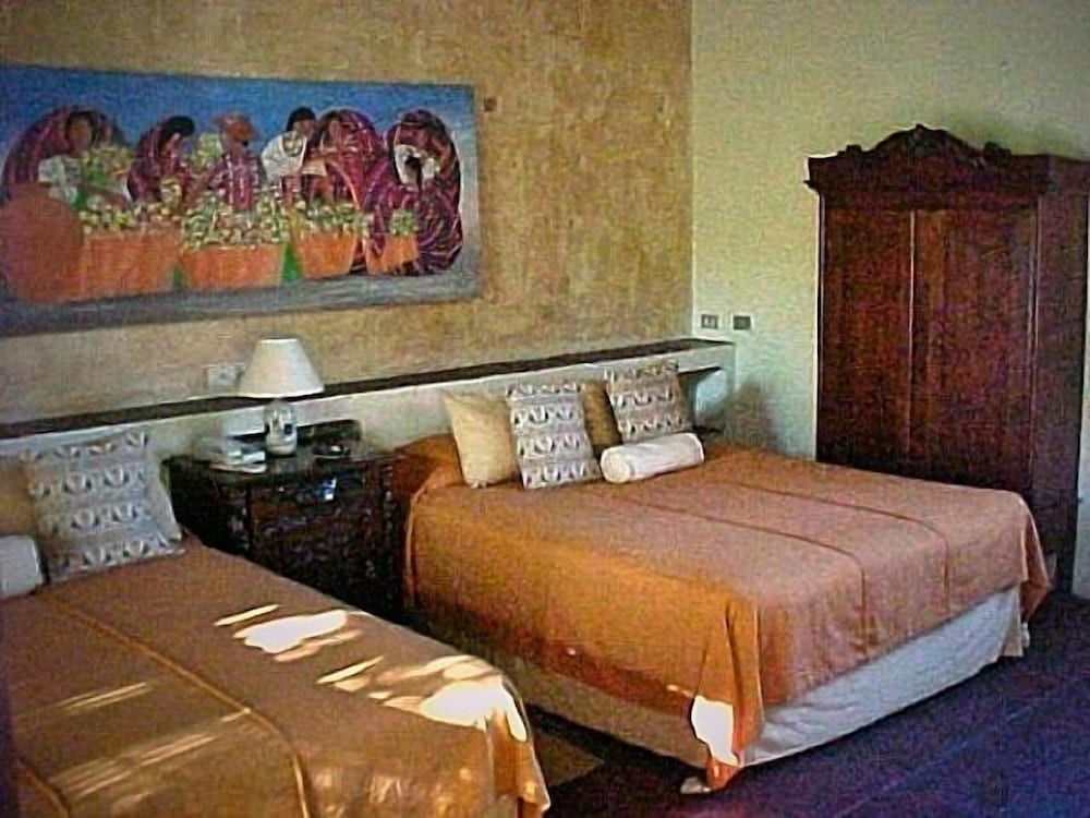 Luxury Double Room, 2 Double Beds, Private Bathroom, Garden View photo 1