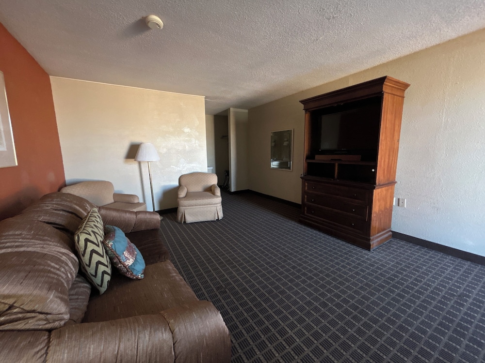 Suite, 2 Queen Beds, Non Smoking photo 3