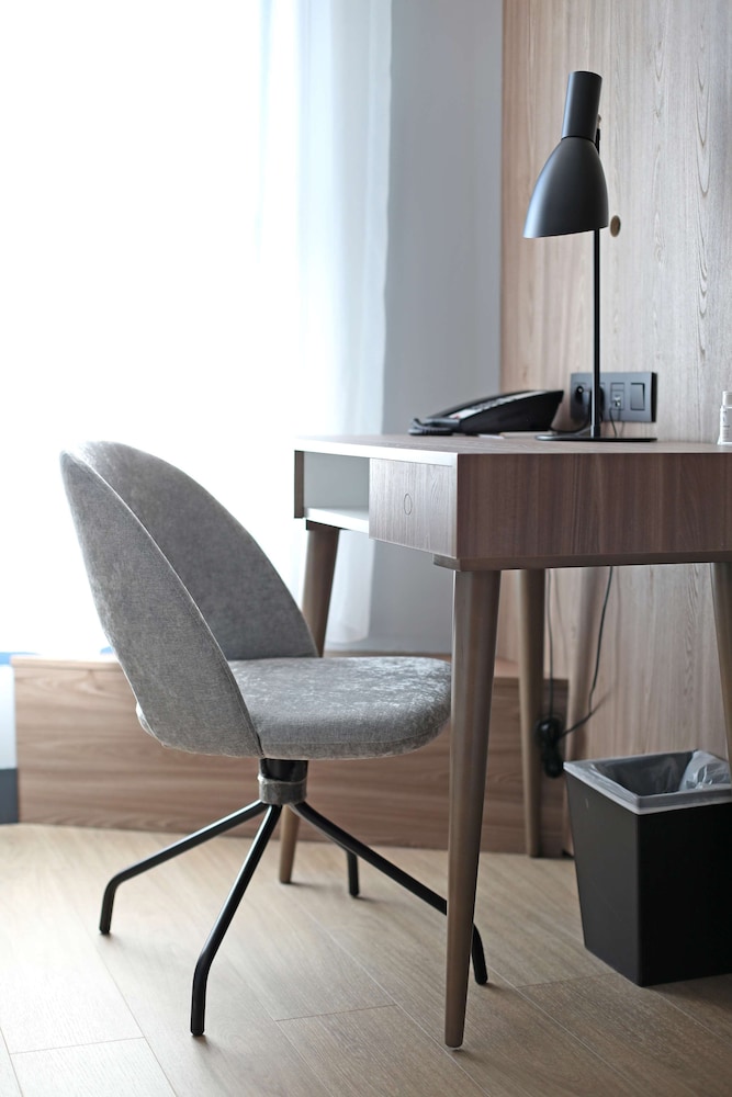Premium Room - Photo 7