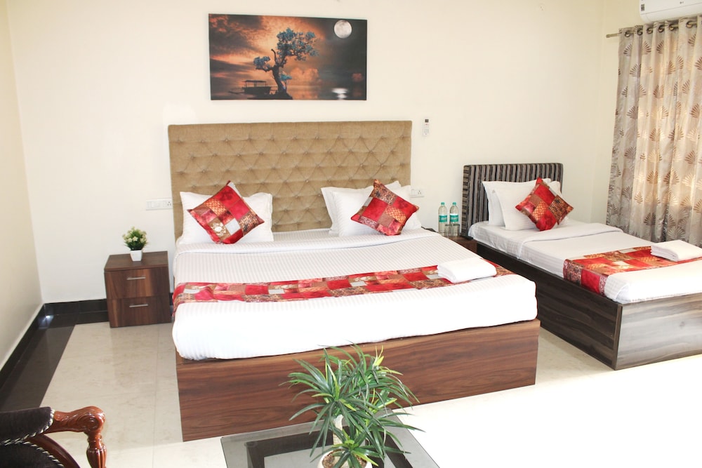 Club Suite, 1 Bedroom, Accessible, Garden View photo 1