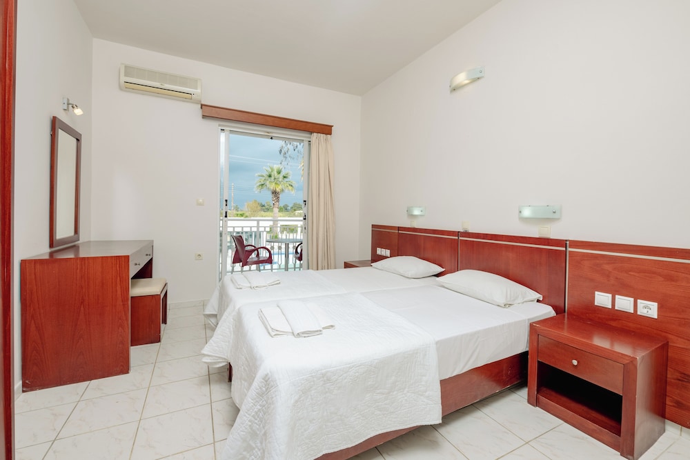 Economy Twin Room