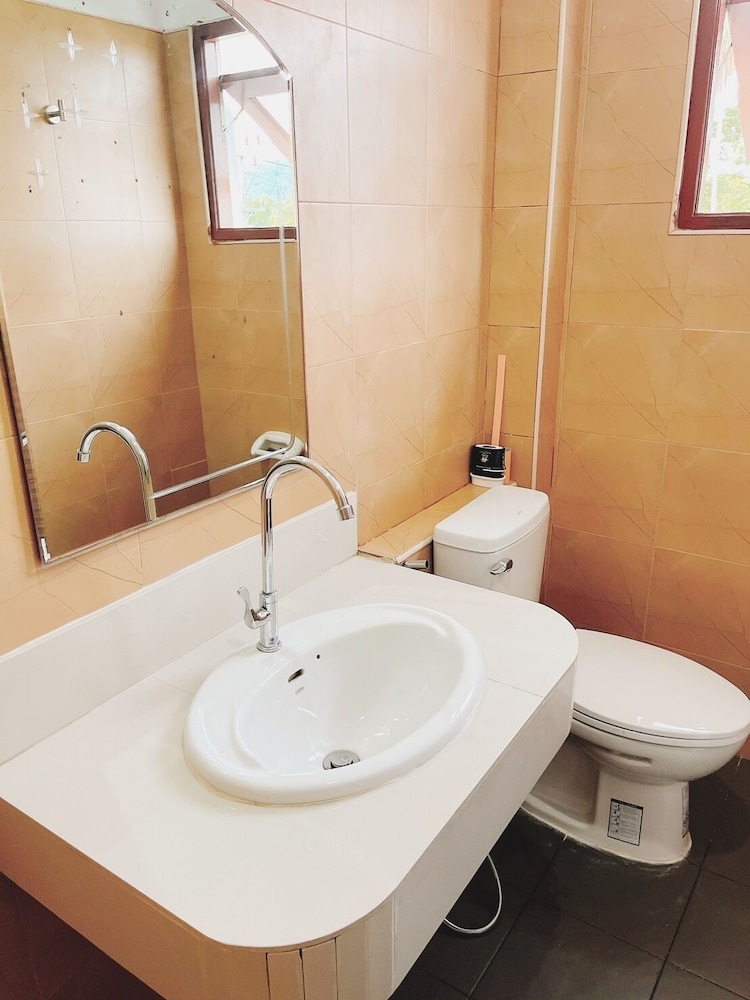 Deluxe Studio Suite, 1 Bedroom, Refrigerator, Sea View photo 3