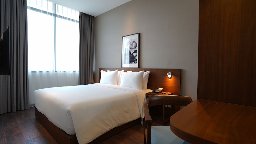 Executive Room, 1 Queen Bed