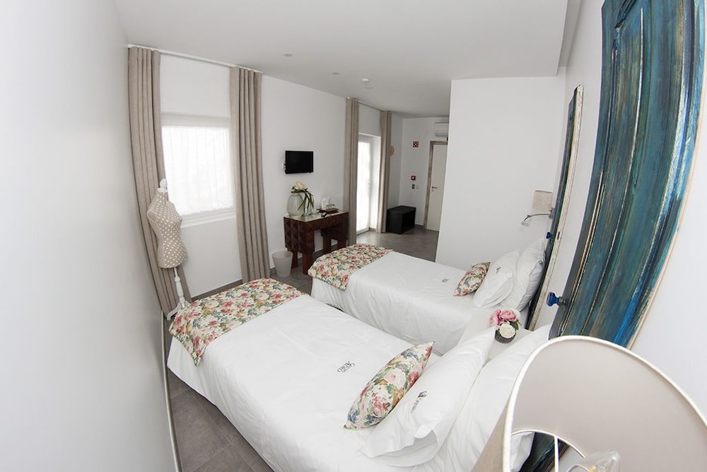 Superior Twin Room, Accessible photo 1