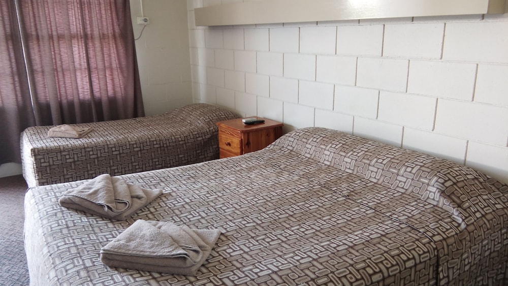 Standard Room, 1 Bedroom, Refrigerator & Microwave