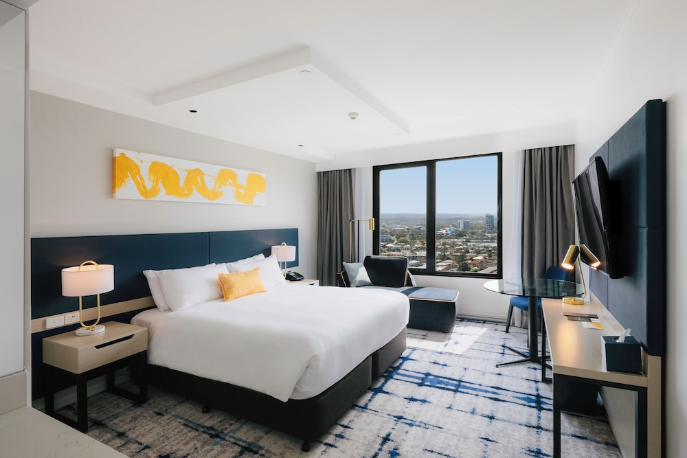 Premium Room, 1 King Bed, Ocean View - Photo 4