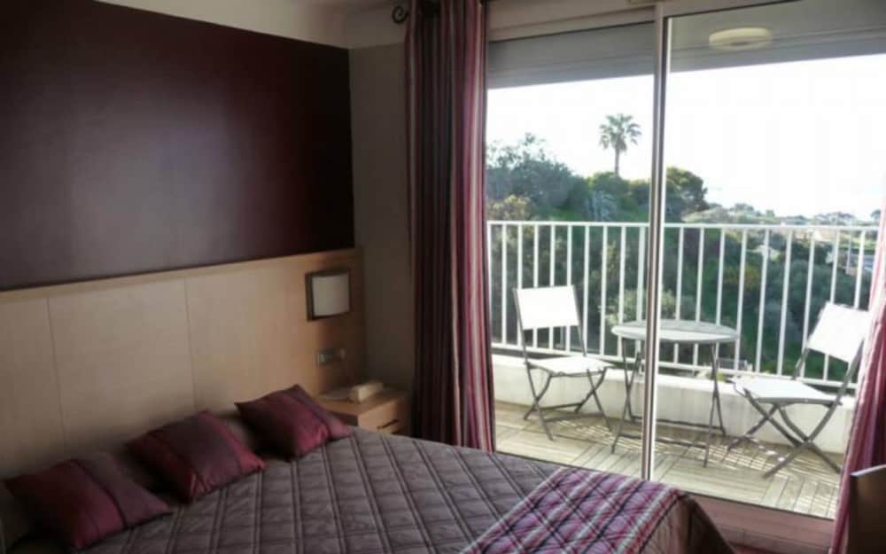Superior Double or Twin Room photo 2