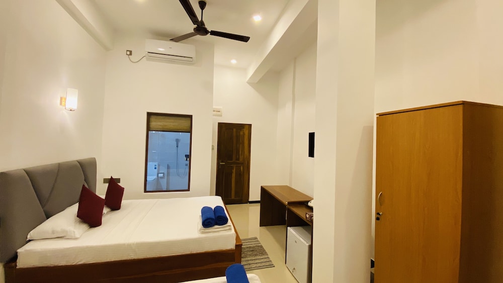 Deluxe Double Room, 1 Queen Bed photo 2
