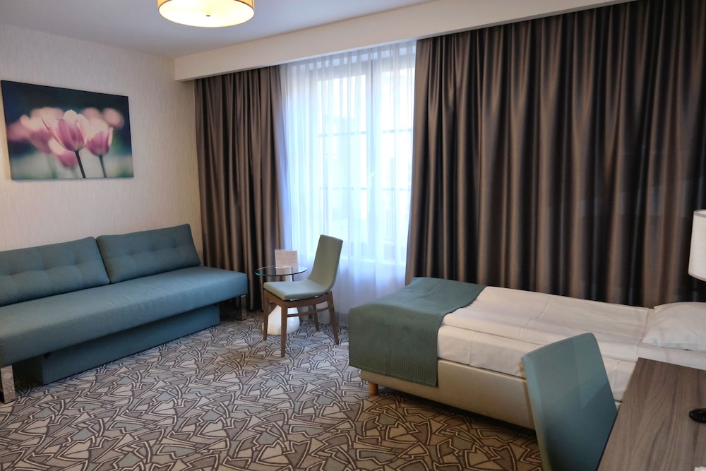 Standard Room, Multiple Beds photo 2