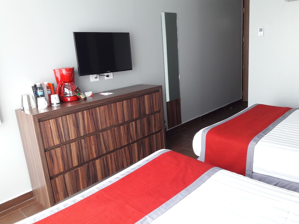 Economy Room, 2 Double Beds photo 3
