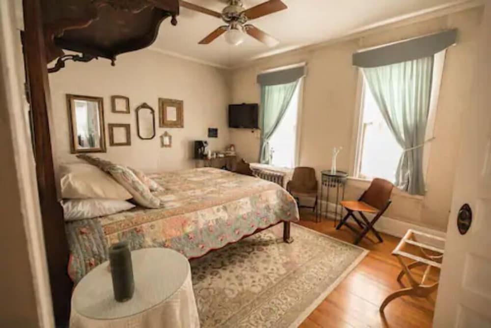 Room photo 2