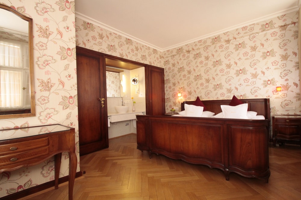 Superior Double Room, 1 King Bed - Photo 8