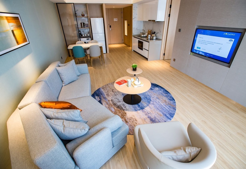 Deluxe Suite, 1 Bedroom - Photo 6