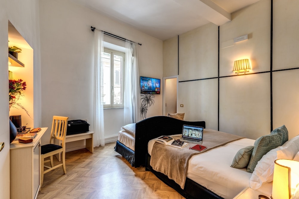 Deluxe Triple Room photo 2