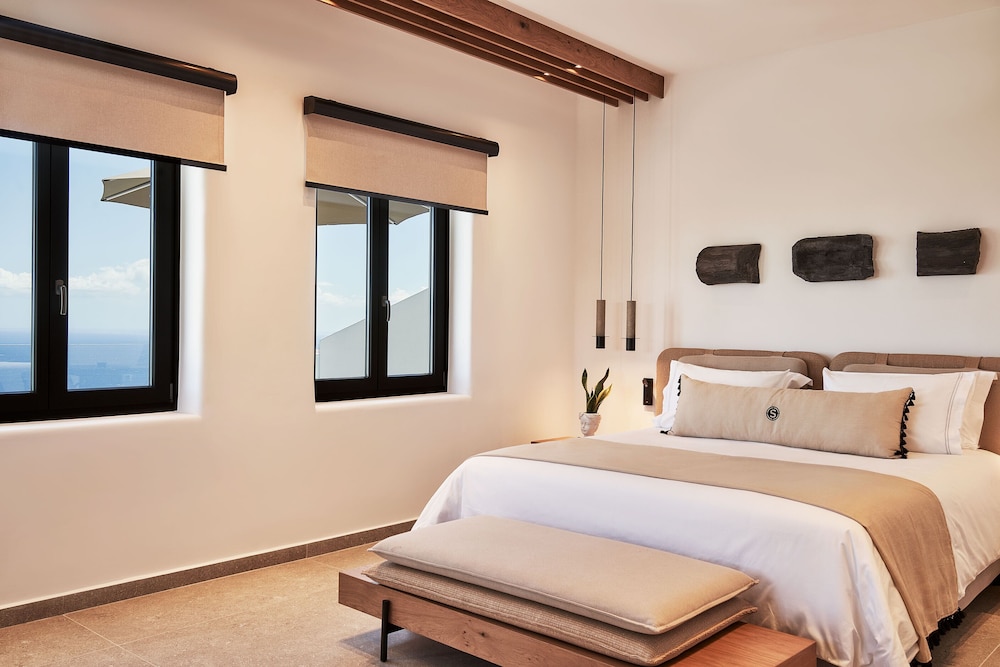 Honeymoon Suite with Private Pool, Sea View - Photo 10