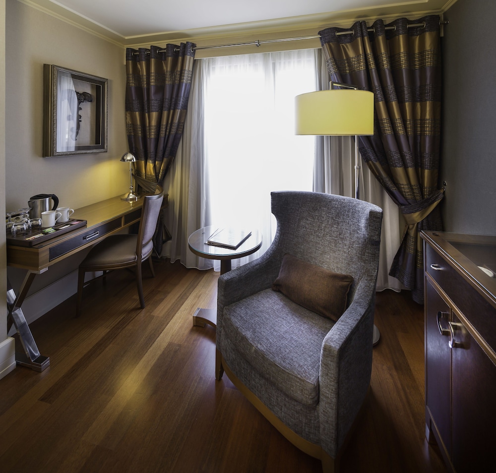 Available room