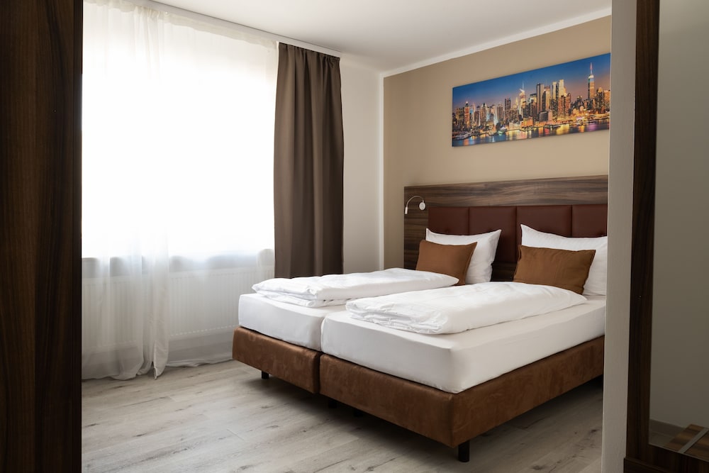 Deluxe Twin Room - Photo 6