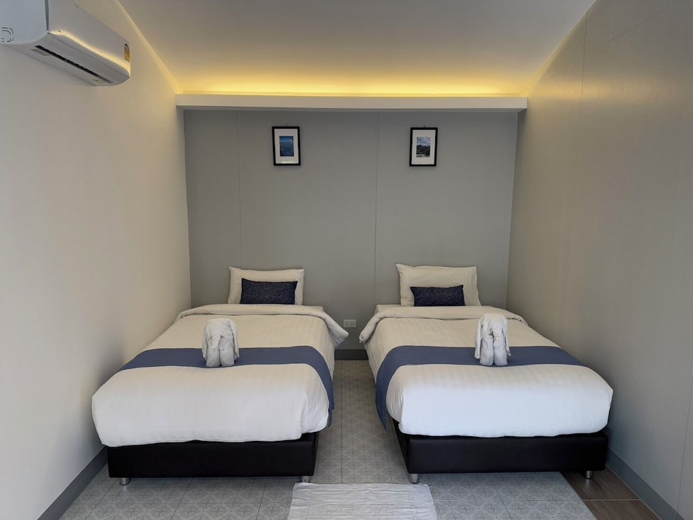 Superior Twin Room - Photo 1