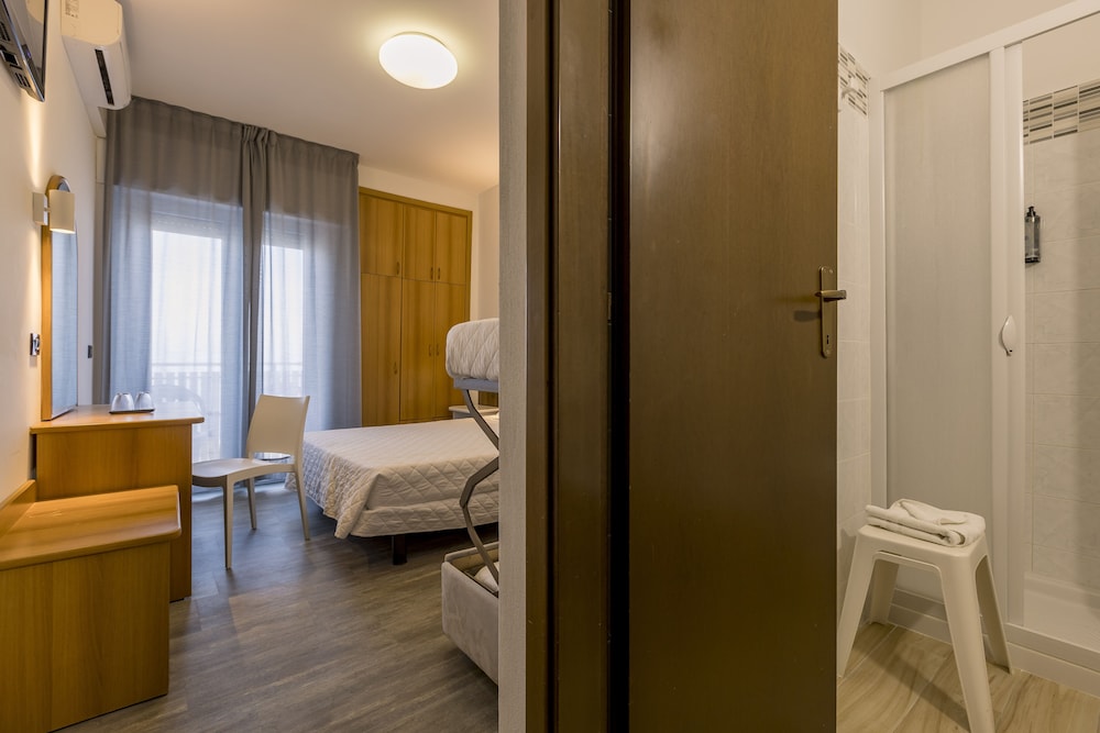 Quadruple Room, Sea View photo 1