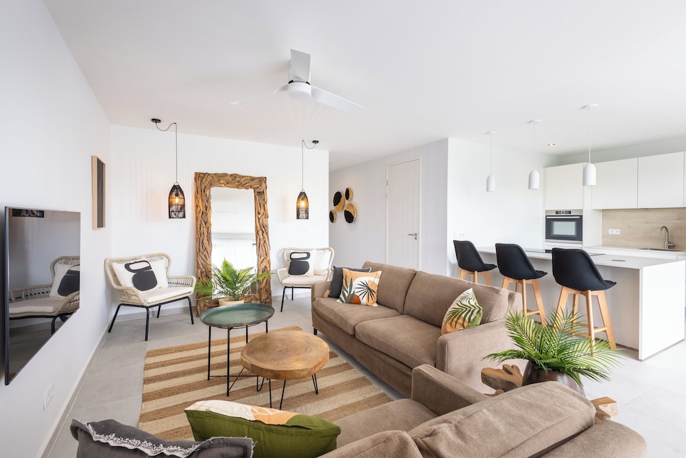 Signature Apartment photo 1