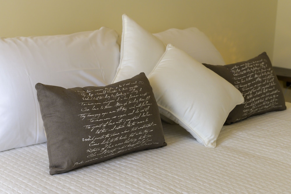 Deluxe Double Room - Photo 16