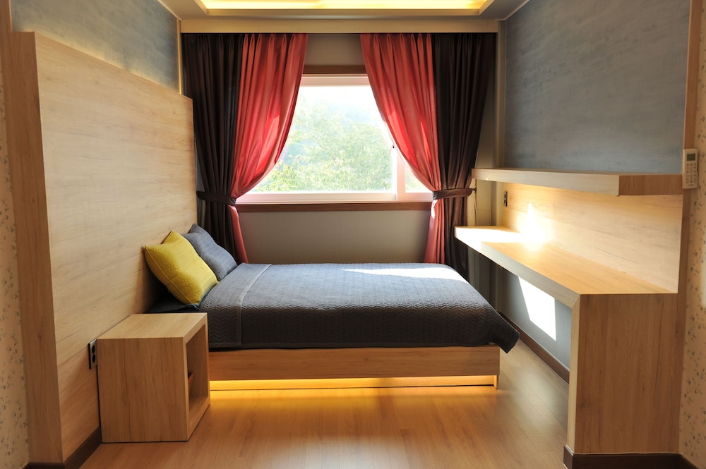 Stone Suite (No kitchenette & BBQ grill) photo 3