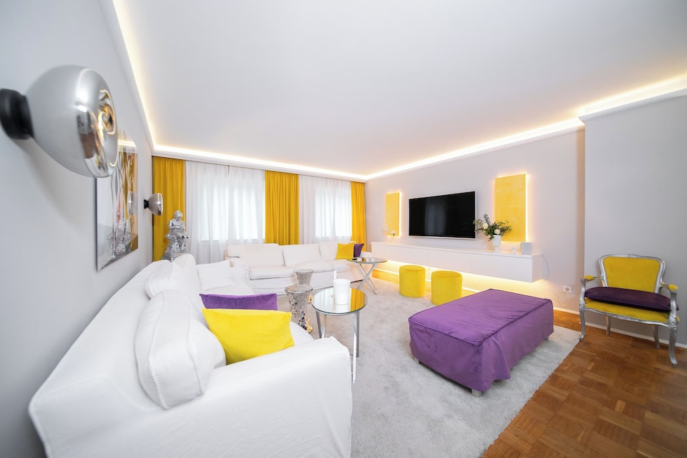 Superior Apartment, Kitchen, Garden View