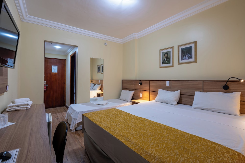 Deluxe Triple Room, Multiple Beds photo 1