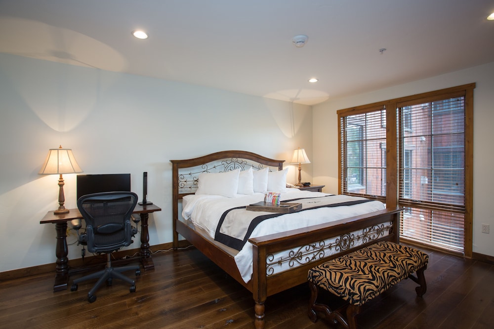 Condo, 3 Bedrooms (Condominium) photo 2