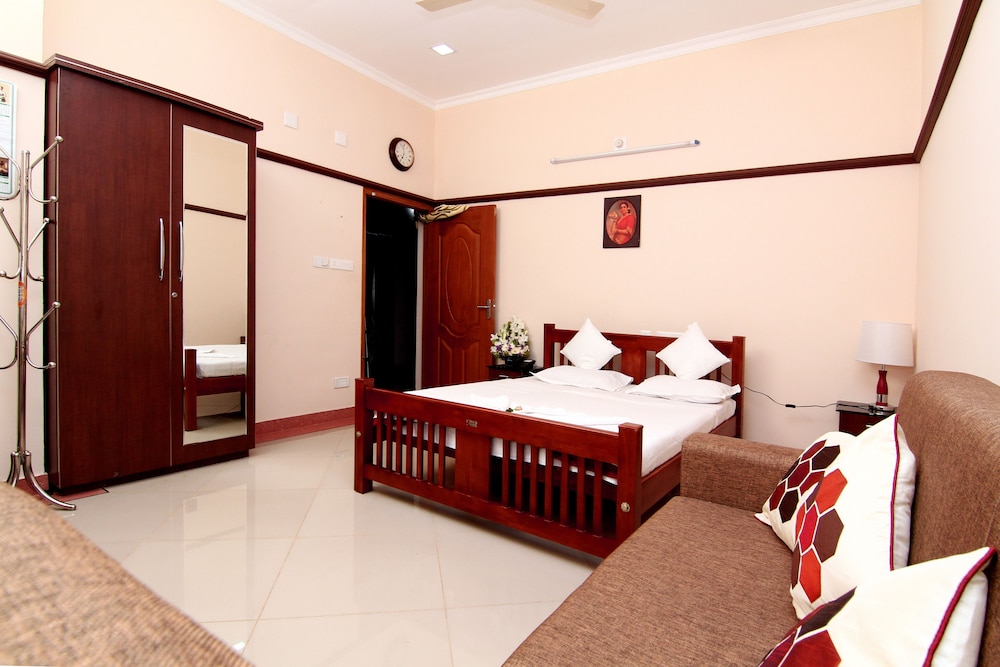 Deluxe Single Room, 1 Queen Bed, Accessible, Garden View photo 3