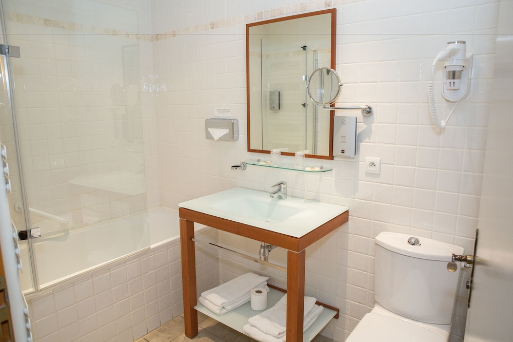 Twin Room, Kitchenette photo 2