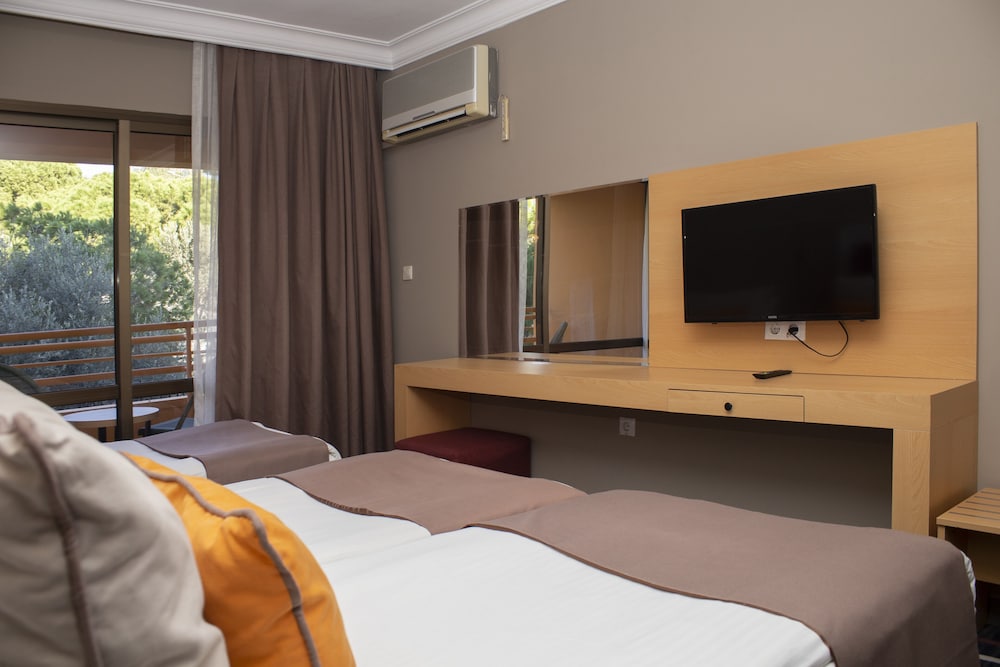 Standard Room, 1 Bedroom, Garden View