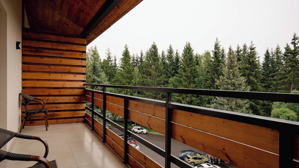 Standard Twin Front View With Balcony - Photo 5