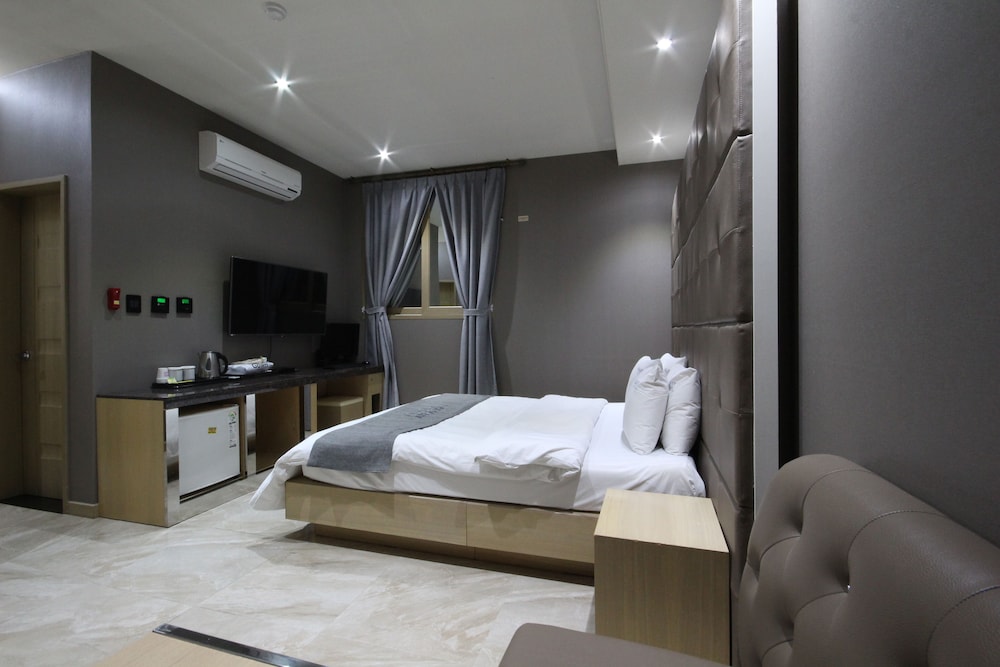 Suite, Non Smoking - Photo 2
