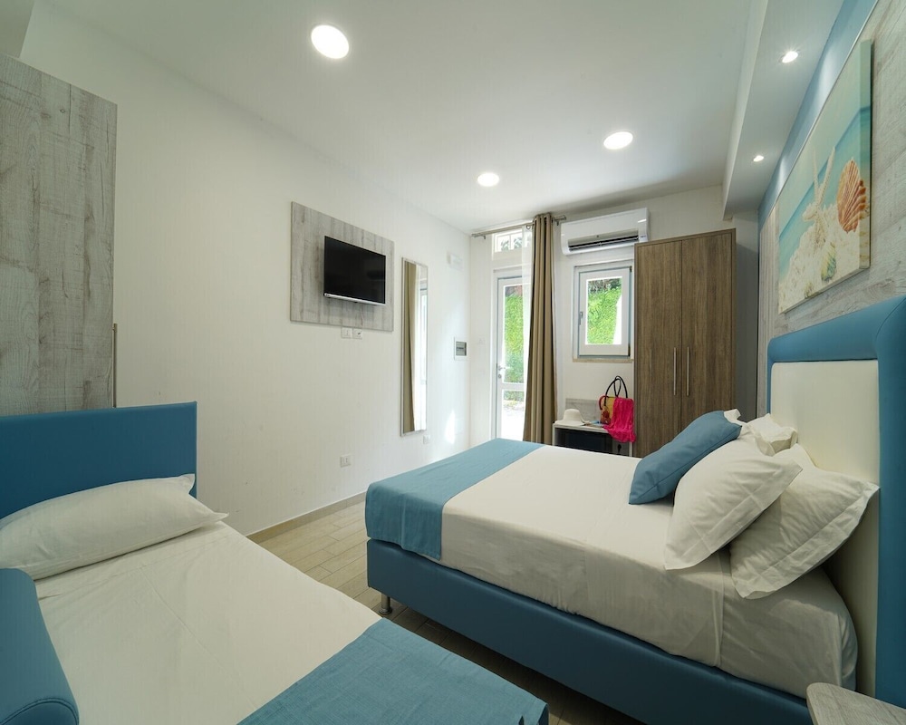 Comfort Triple Room photo 2