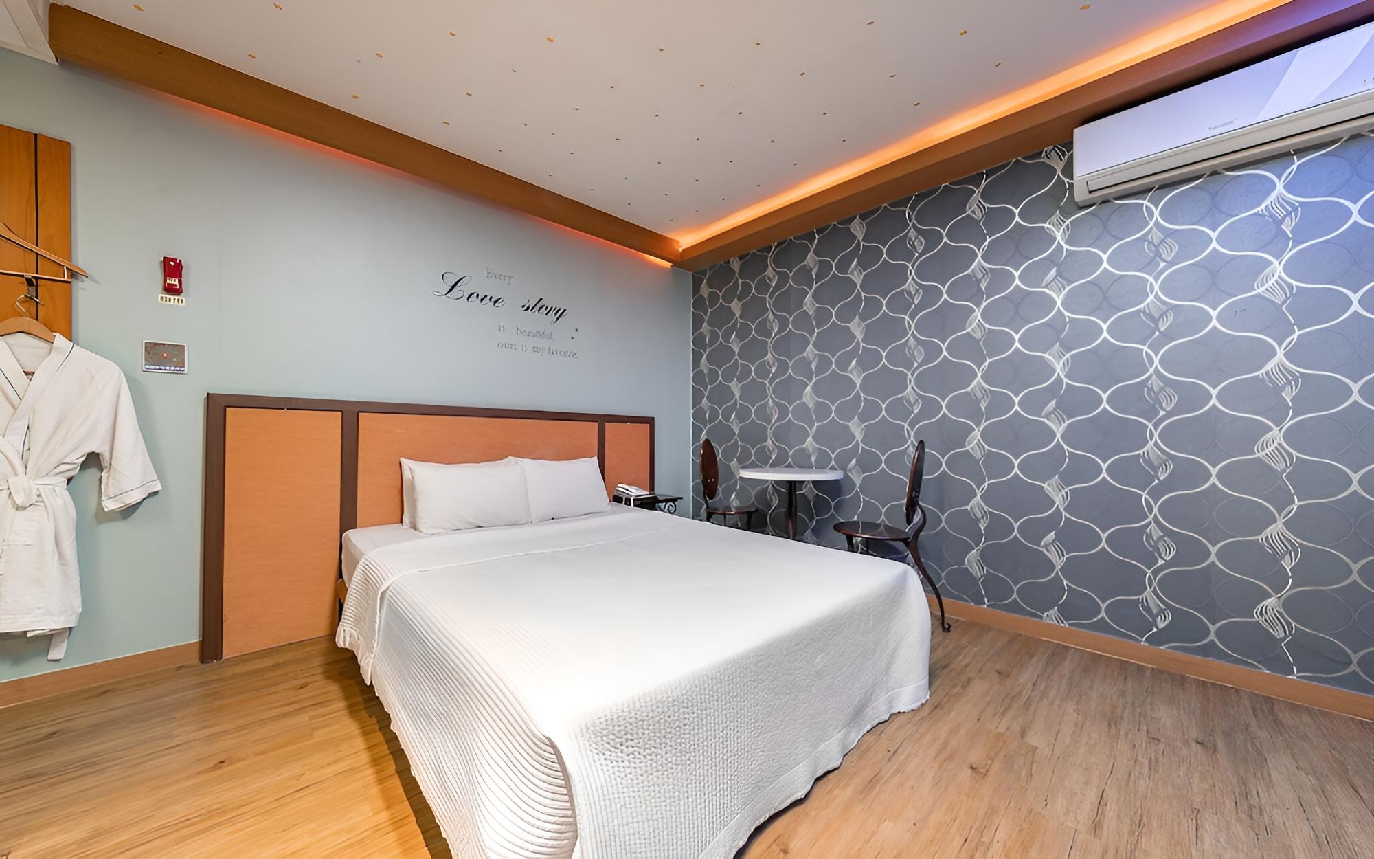 Room (Semi-Special Room) - Photo 9