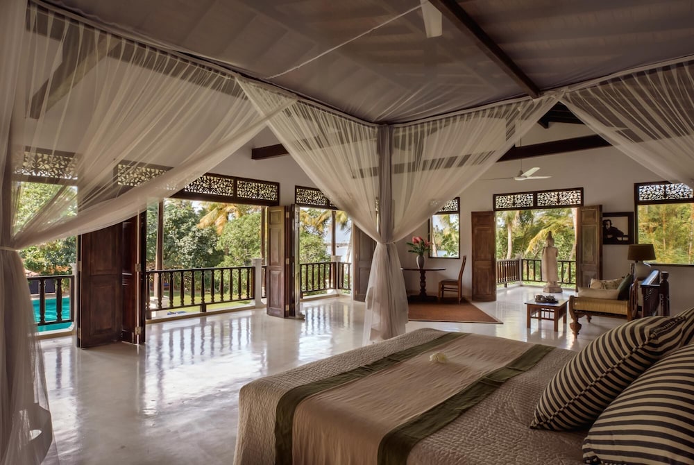 Villa photo 1